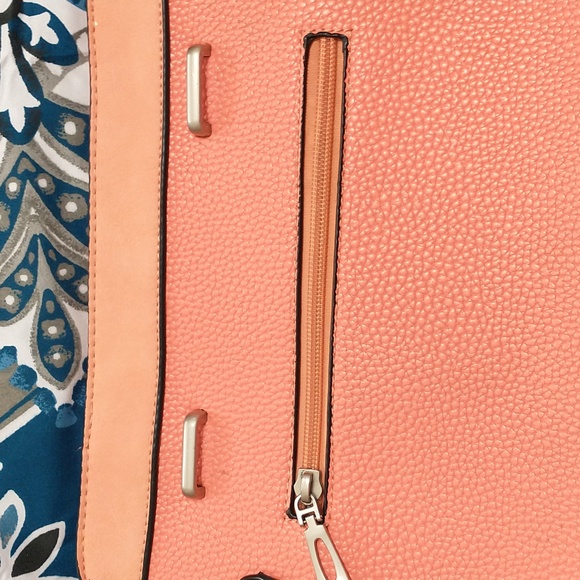 purse Coral in color very large last markdown - Picture 5 of 15